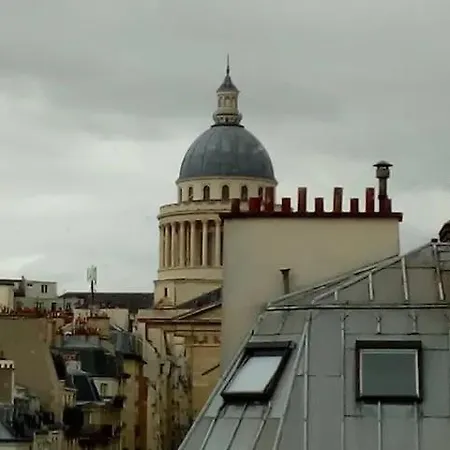 Central Historique Place Maubert Charmant Studio Tout Equipe Climatisation Ascenseur Apartment Paris
